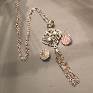 Snapituppittsburgh long antique necklace w 3 snaps